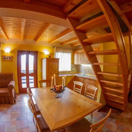 Holiday Home Marta With 4 Bedrooms Hébergement de vacances *