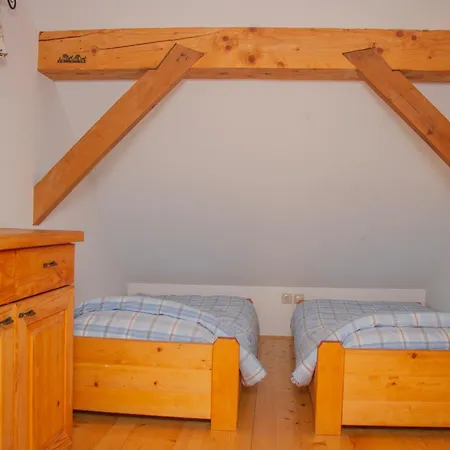 Holiday Home Marta With 4 Bedrooms Raka