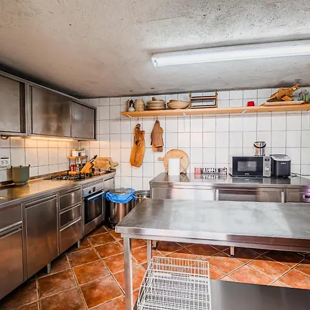 Holiday home Marta With 4 Bedrooms Raka