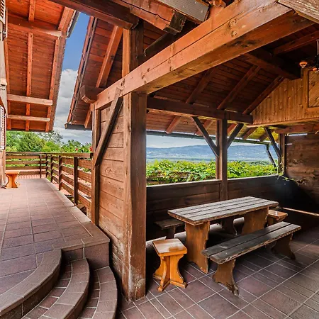 Holiday home Marta With 4 Bedrooms Raka