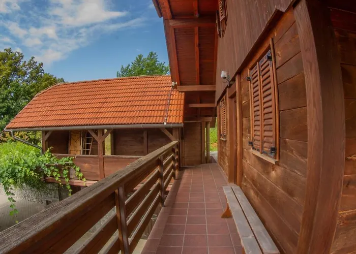 Zidanica Kroselj Tatil Evi