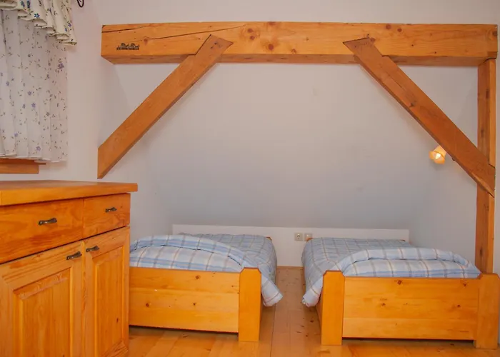 Zidanica Kroselj Raka